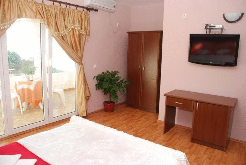 Firenze Apartments Улцинь Экстерьер фото